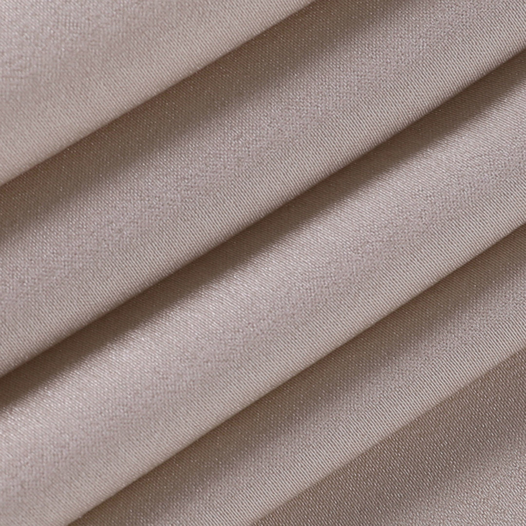 Robe Satinée Victoire | Fente Latérale, Bretelles Fines, Glamour 5
