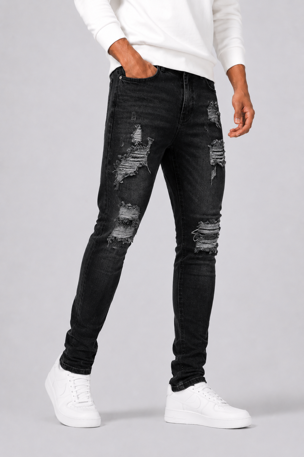 Jean slim Celvoir | Denim déchiré, coupe ajustée moderne 0
