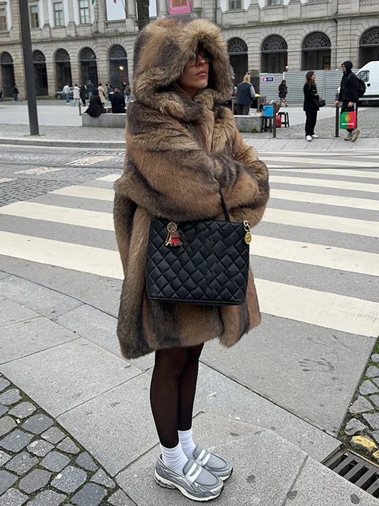 Manteau Long Lila pour Femme | Capuche Bordée, Boutonnage Simple 3