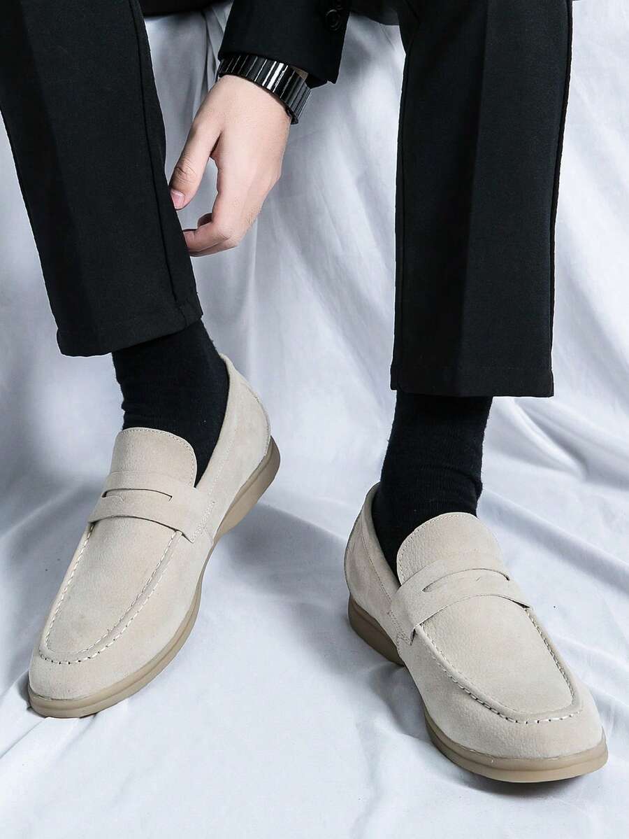 Mocassins Homme Léo | Découpe Frontale & Empeigne Mate en Cuir Synthétique 1