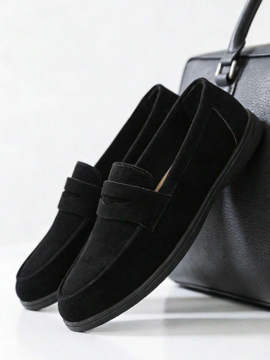 Mocassins Marco | Empeigne Mate & Bride Distinctive en Cuir Synthétique 0