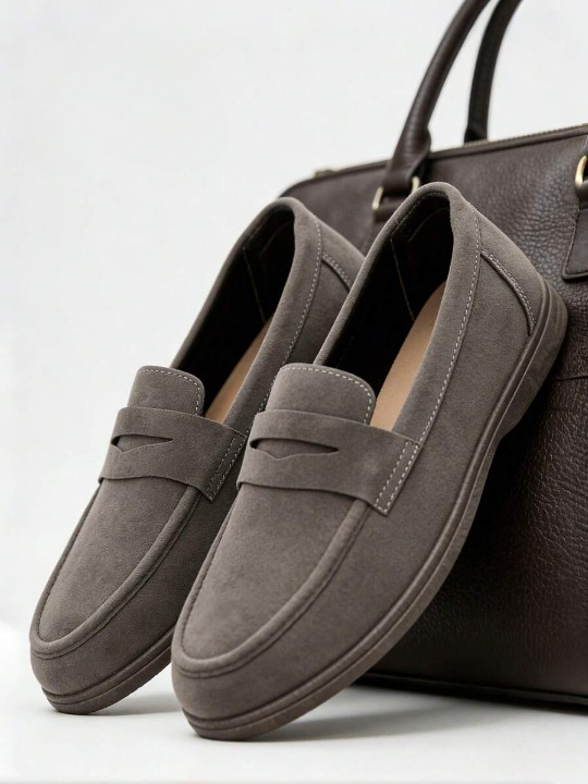 Mocassins Marco | Empeigne Mate & Bride Distinctive en Cuir Synthétique 1