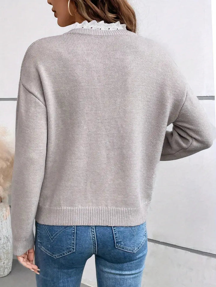 Pull Léonie Élégant | Col en Dentelle, Décolleté en V 4
