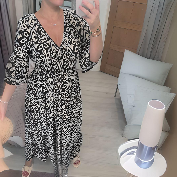 Robe Boheme Bella | Décolleté en V, motif graphique, longueur cheville 2