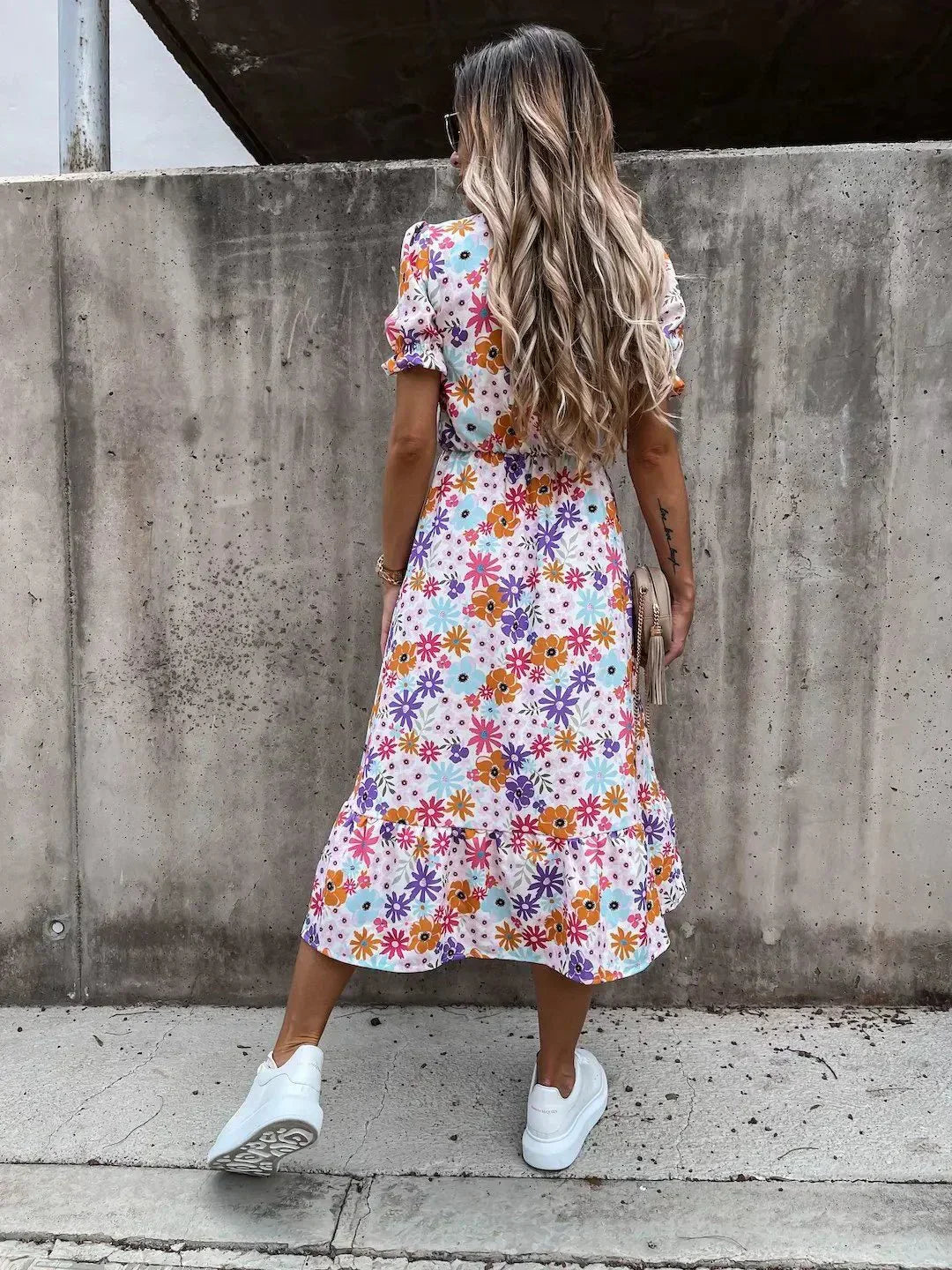 Robe d'été Fleurine | Imprimé Floral, Patte de Boutonnage & Fente Latérale 7