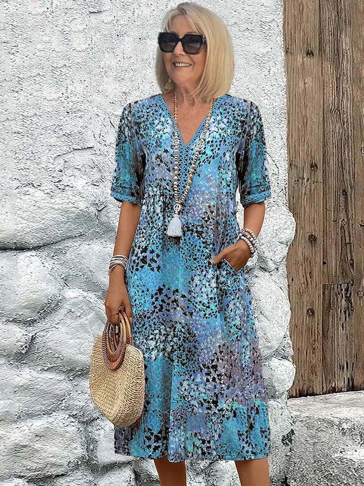 Robe d'été Viona | Décolleté en V, motif floral intégral, longueur genou 1