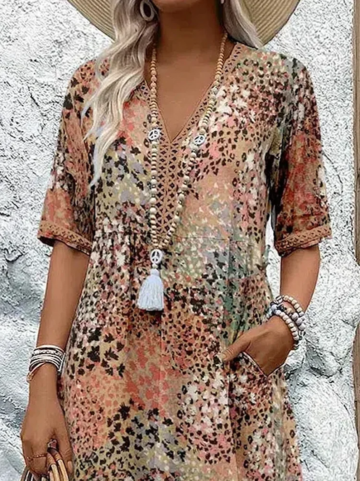 Robe d'été Viona | Décolleté en V, motif floral intégral, longueur genou 5