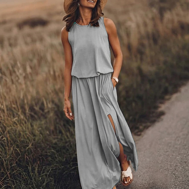 Robe longue Kateline | Maxi fluide, col rond, sans manches, fente latérale 10