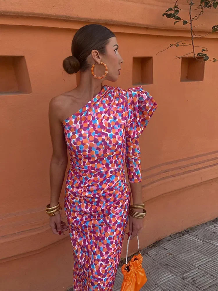 Robe longue Levoire | Épaules croisées, couleur rose élégante 0