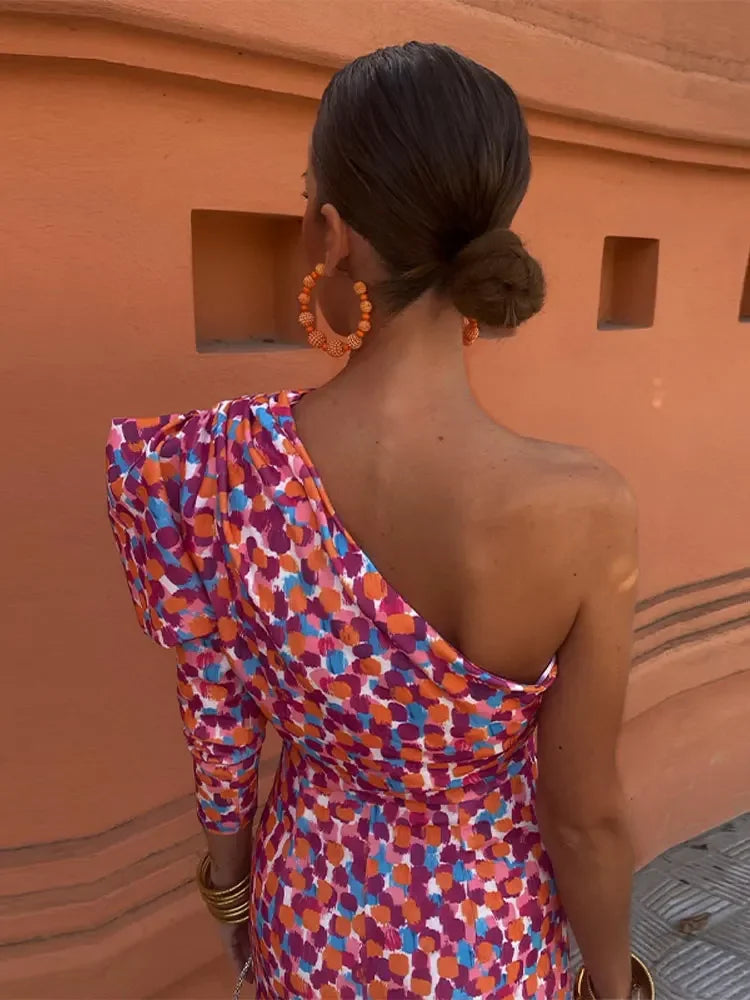 Robe longue Levoire | Épaules croisées, couleur rose élégante 1