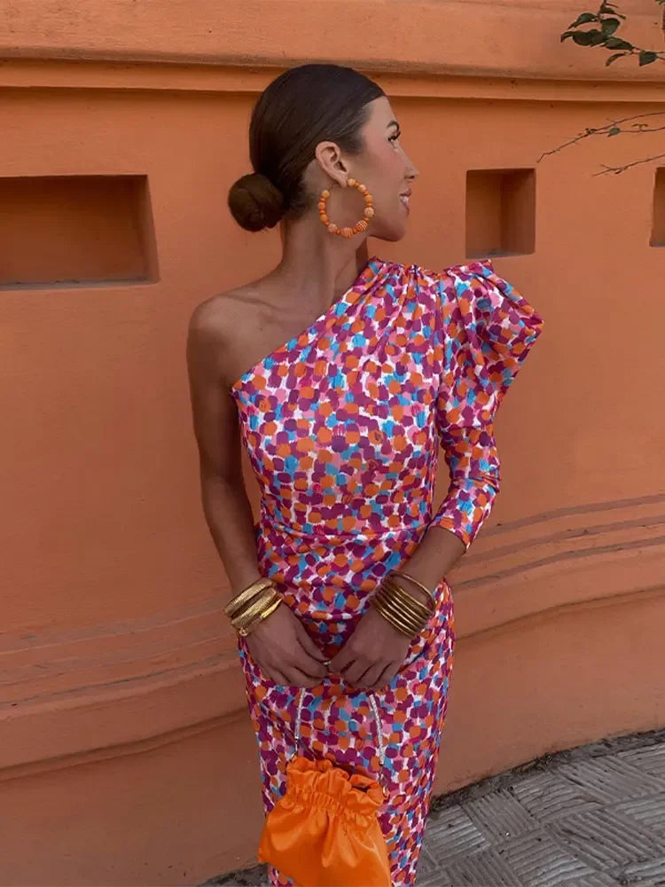 Robe longue Levoire | Épaules croisées, couleur rose élégante 4