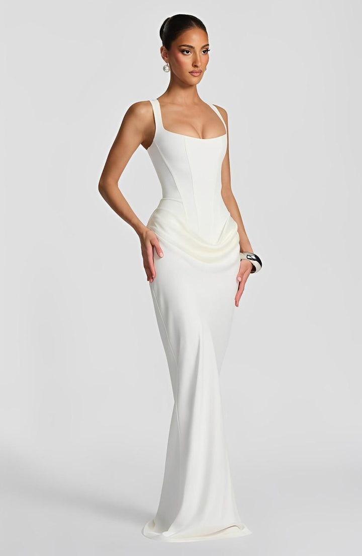 Robe longue Liora | Bretelles Fines & Design Corseté Élégant 0
