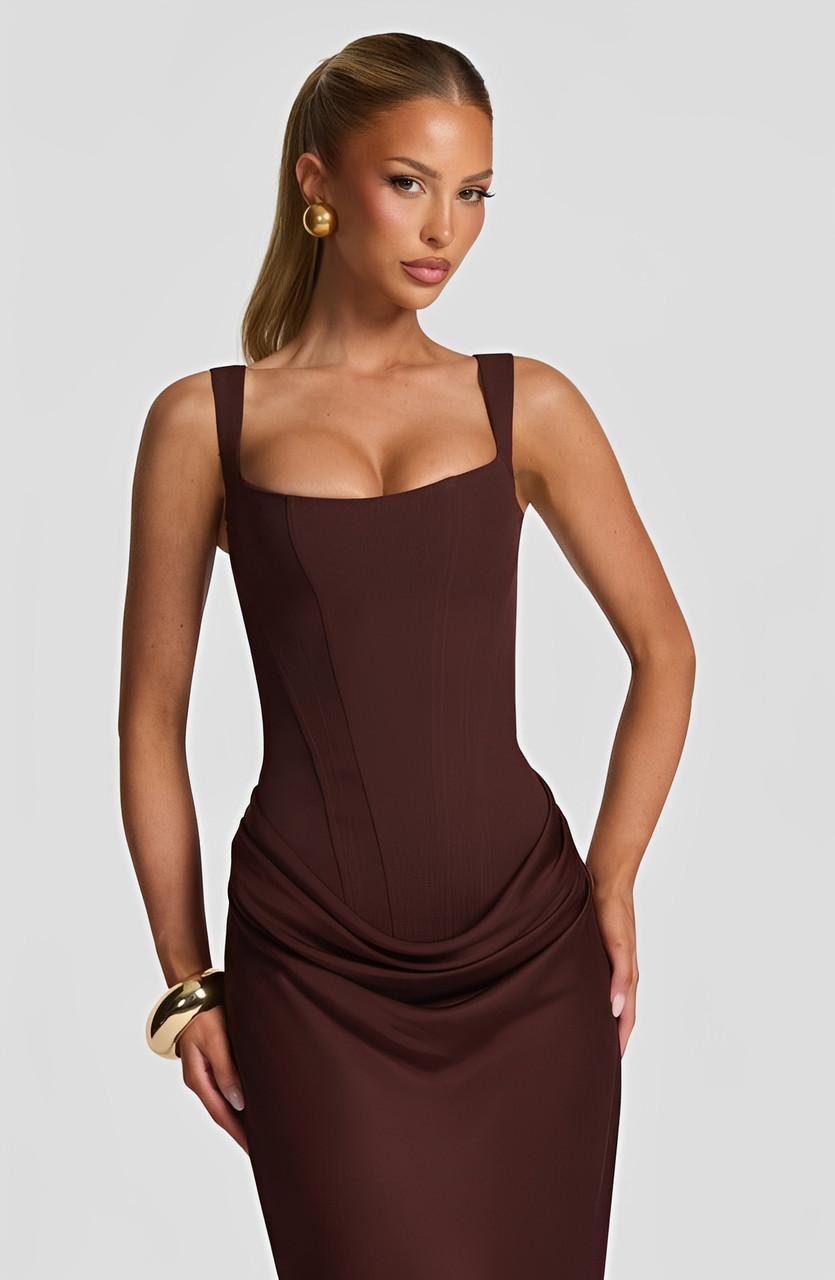 Robe longue Liora | Bretelles Fines & Design Corseté Élégant 4