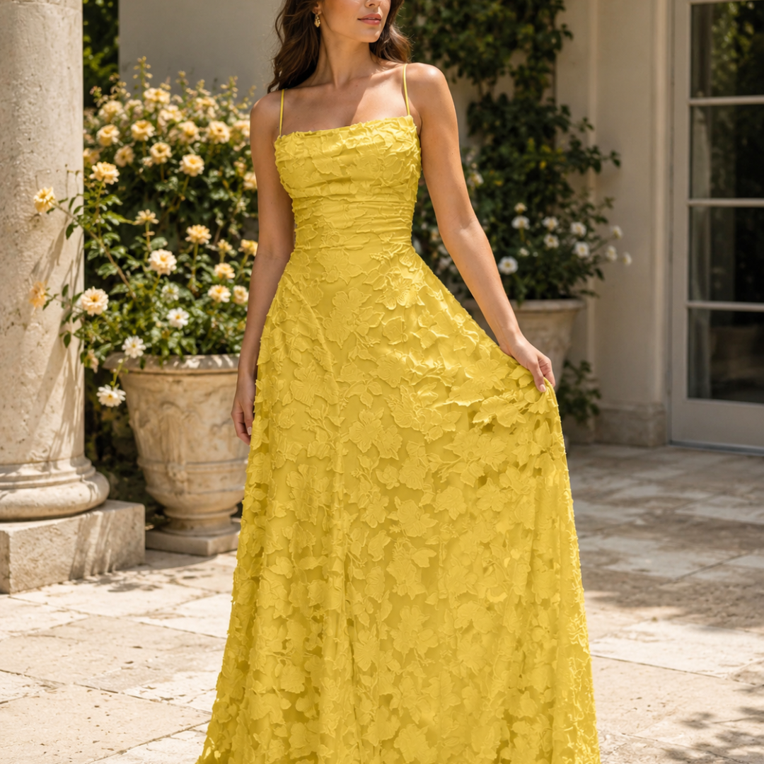 Robe longue Mireille | Dentelle florale, bretelles ajustables, robe de soirée élégante 0