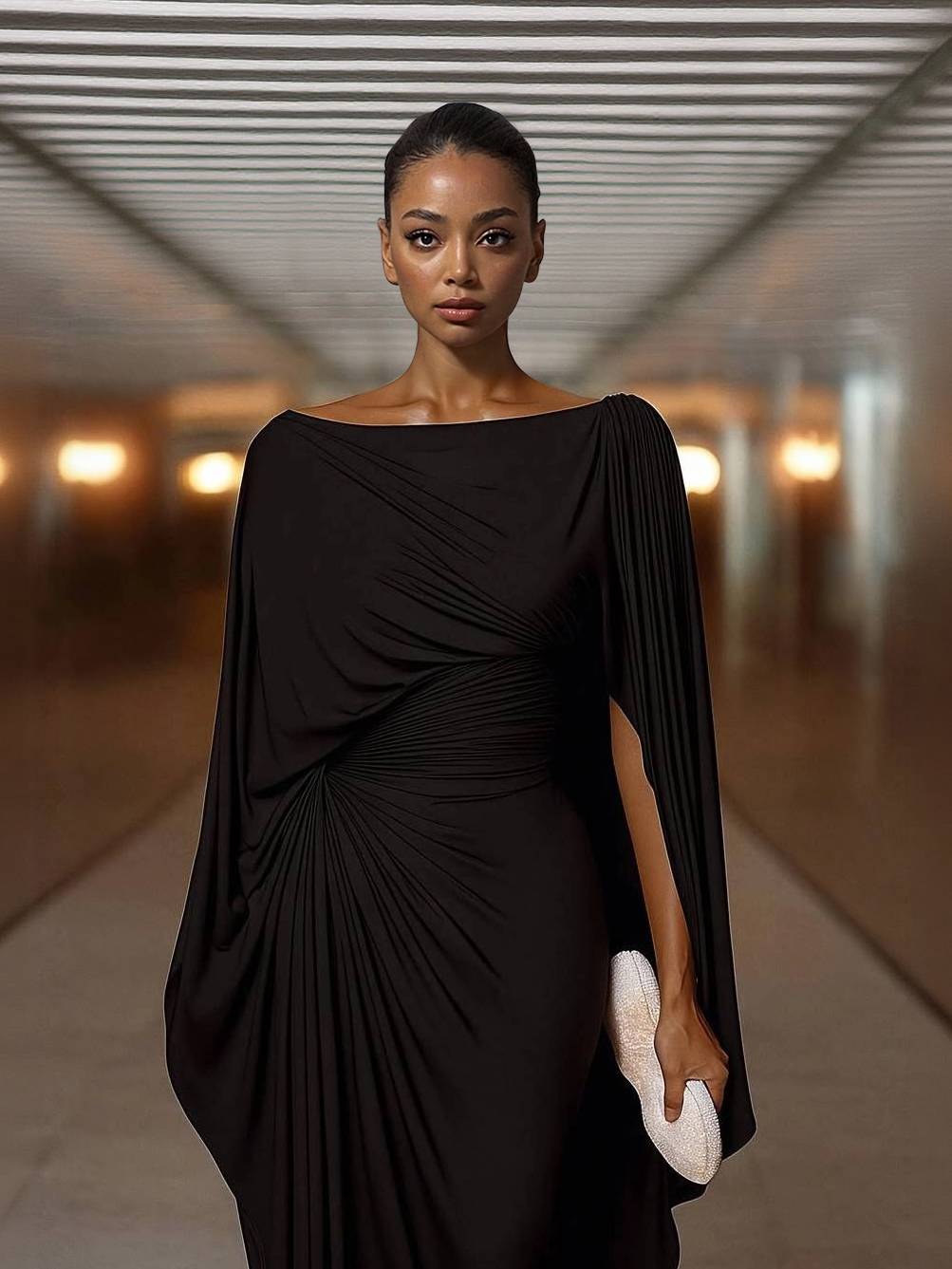 Robe longue Mylène | Drapé à la taille, manches cape, encolure bateau 1