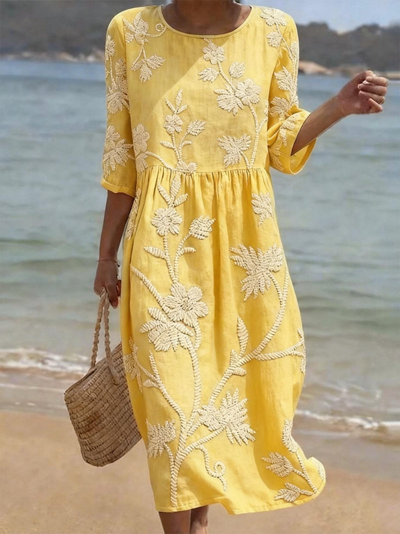 Robe midi Mira | Broderie florale, coupe fluide en lin et coton 4