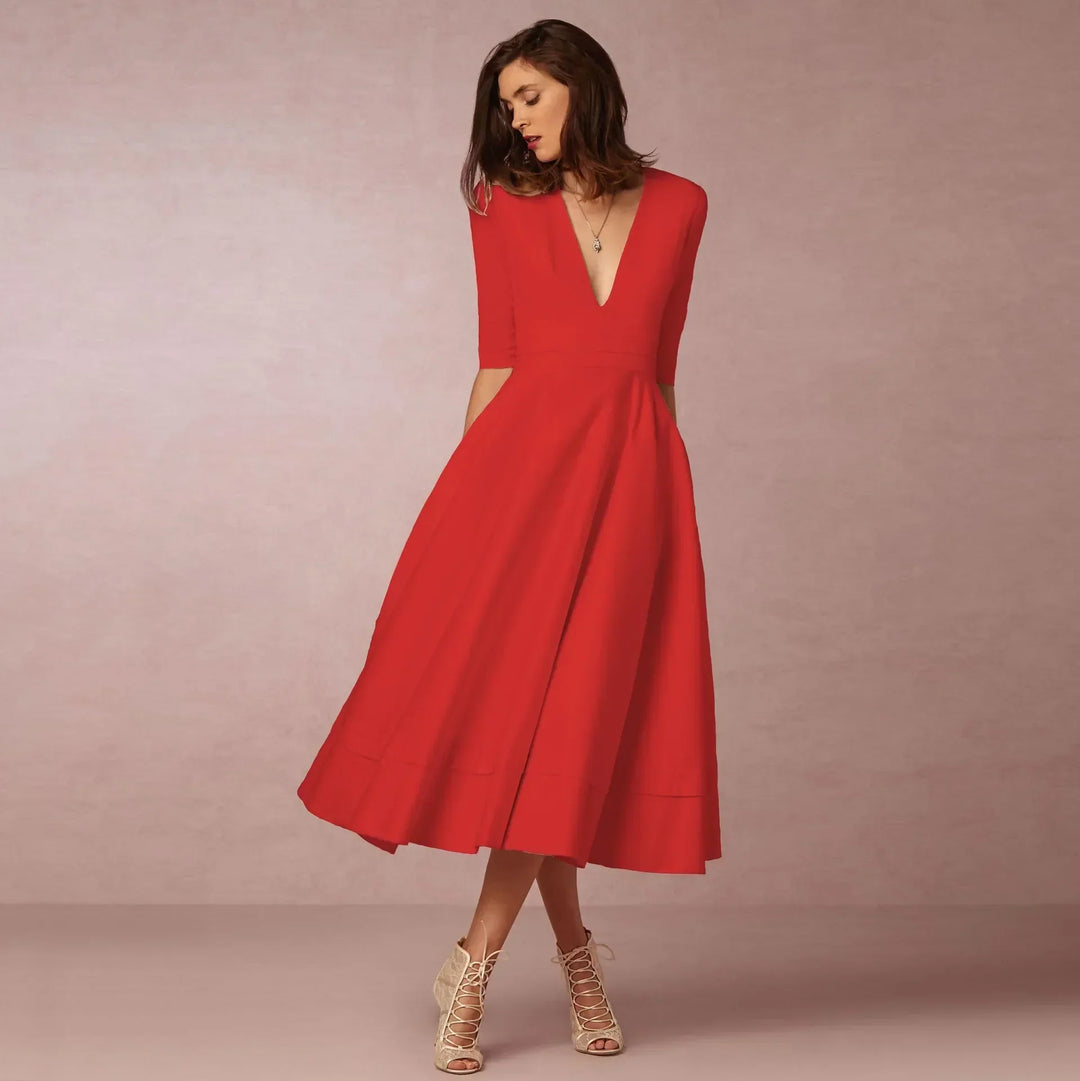 Robe Évasée Romane | Col V, Sans Manches, Élégance Intemporelle 7