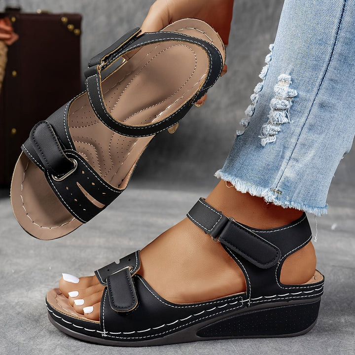 Sandales Sofia | Brides Réglables & Semelle Compensée Confortable 3