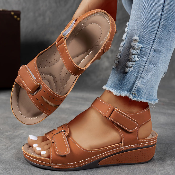 Sandales Sofia | Brides Réglables & Semelle Compensée Confortable 4