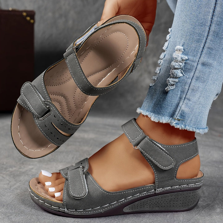 Sandales Sofia | Brides Réglables & Semelle Compensée Confortable 5